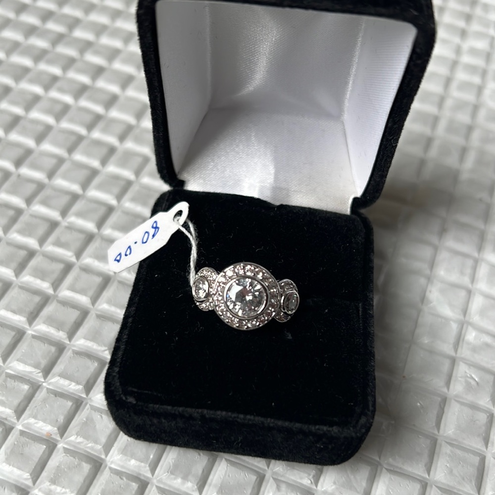 3 round halo ring